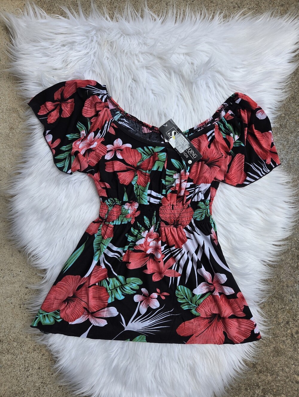 NWT! Shui Si Qing - Floral Blouse - Size Large